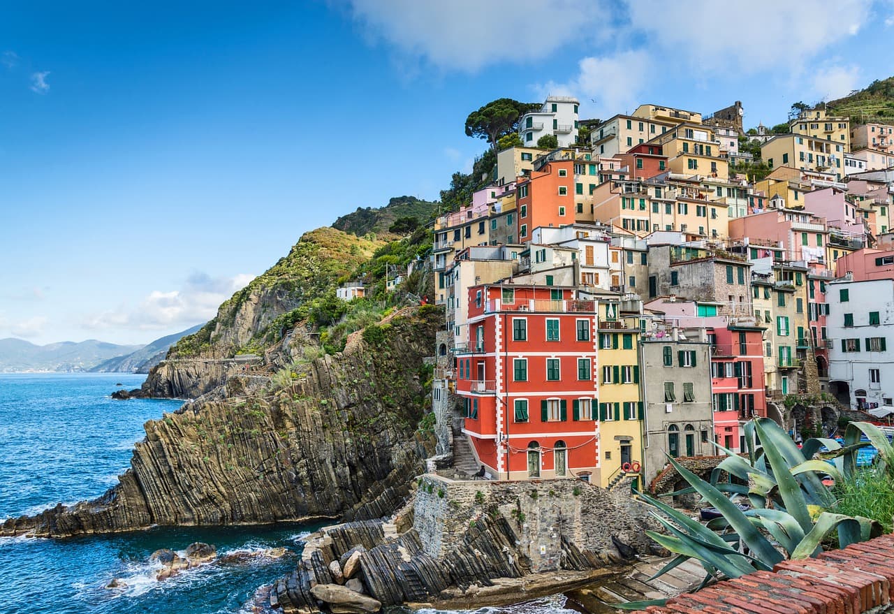 coastal, village, sea, cliffs, steep, tower house, colorful, nature, wharf, path, popular, tourist, destination